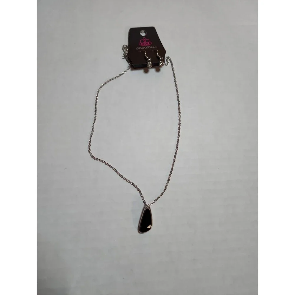 Paparazzi Envious Extravagance Black Teardrop Silver Necklace - NWT Minimalist